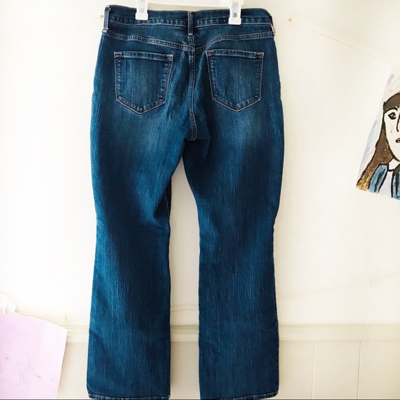 SOLD! Old Navy 8S Curvy Fit Mid-Rise Bootcut Jeans - Picture 3 of 8